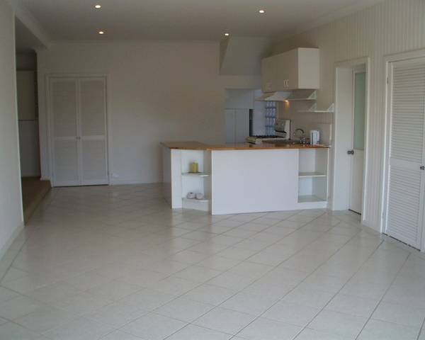 3 BEDROOM BEACH DUPLEX Picture 3