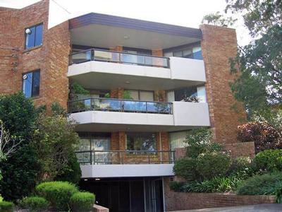 STUNNING 3 BEDROOM APARTMENT Picture STUNNING 3 BEDROOM APARTMENT Picture