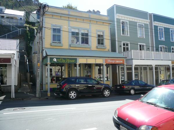 FREEHOLD UNIT TITLE SHOP FOR SALE Picture 1