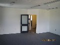 Single office in the heart of Queens Drive Picture