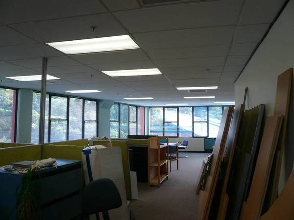 RARE SMALLER OFFICE OPTION IN CBD Picture 3