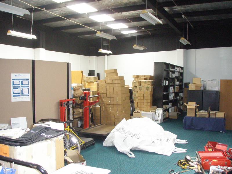 Prime warehouse with office and car parking Picture 2