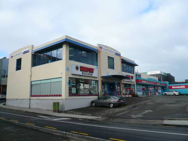 NICELY PRESENTED OFFICE OPTION OF 138M2 Picture 1