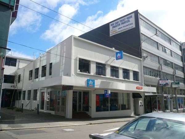 OFFICE PREMISES WITH LARGE DECK Picture OFFICE PREMISES WITH LARGE DECK Picture