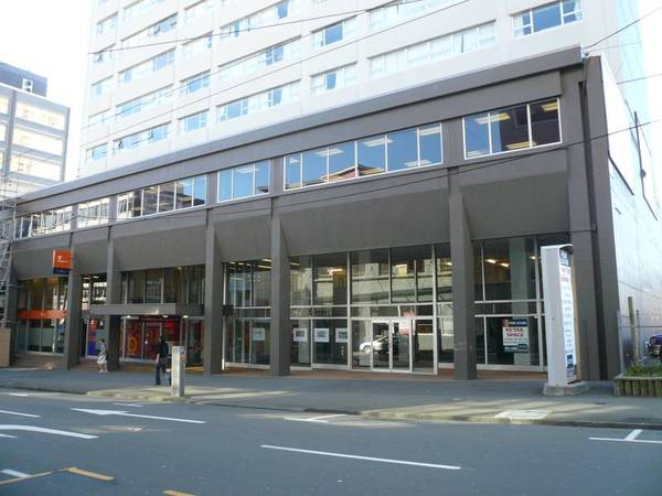 SHOWROOM/OFFICE PREMISES, WILLIS STREET. Picture 1