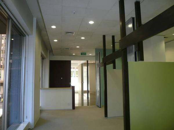 OFFICE SUITE ON THE TERRACE Picture 3