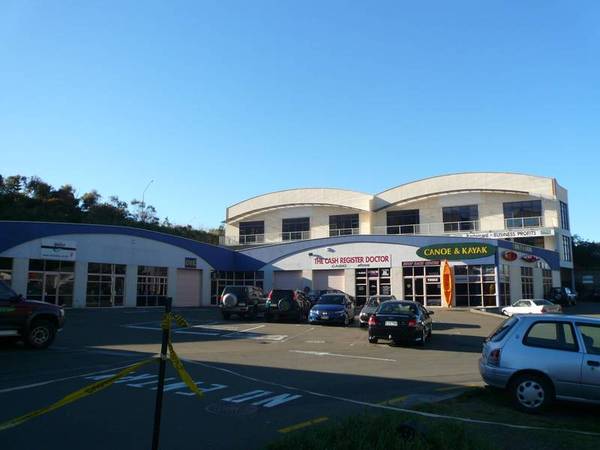 NGAURANGA SHOWROOM / OFFICE / WAREHOUSE OPTION Picture 2