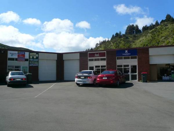 165M2 OFFICE/WAREHOUSE IN NGAURANGA Gorge Picture 1