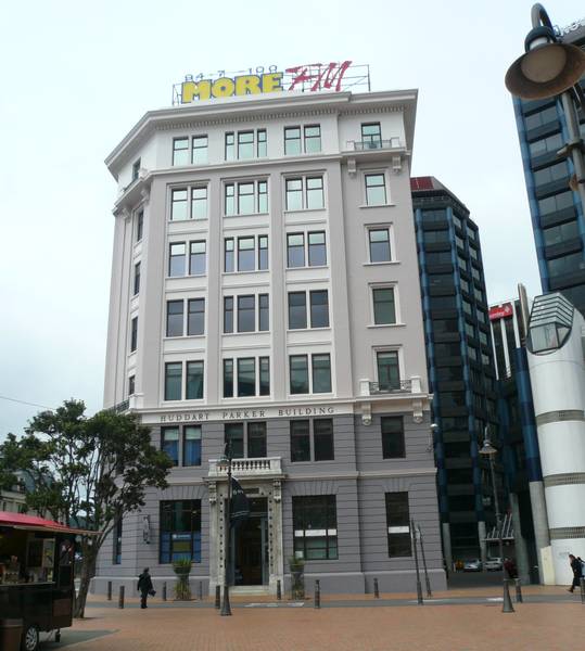 SMALL SUITE IN POST OFFICE SQUARE Picture 1