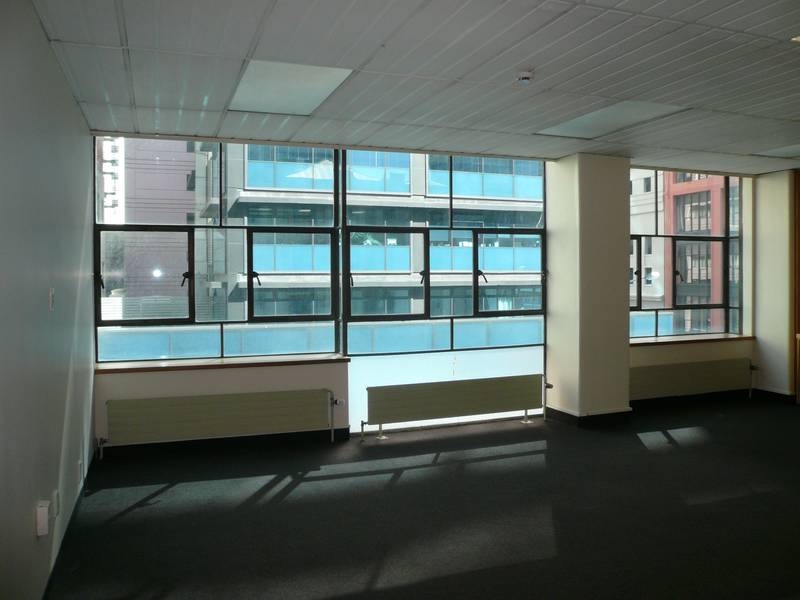 FEATHERSTON STREET OFFICE FLOOR Picture 2