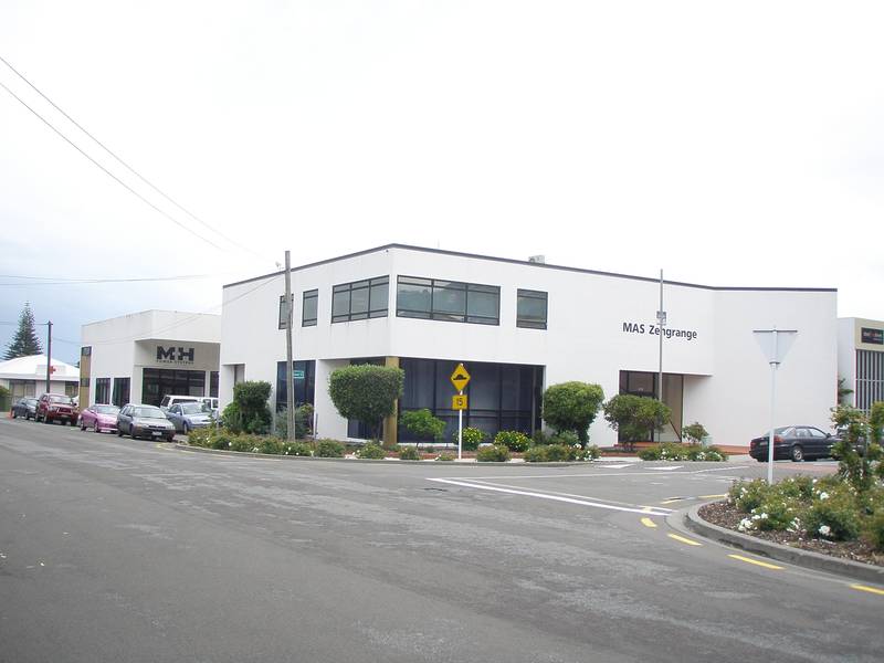WELL- LOCATED AND WELL- LEASED LOWER HUTT INVESTMENT BUILDING WITH PARKING. YIELD 8% NETT ON PRICE $2,500,000 INCREASING Picture 3