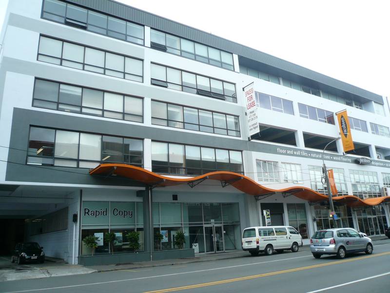 X FACTOR IN THORNDON QUAY Picture 1