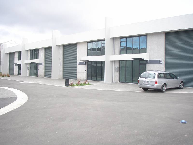 BRAND NEW WAREHOUSE / OFFICE / SHOWROOM UNITS 96m2 to 147m2 Picture 1
