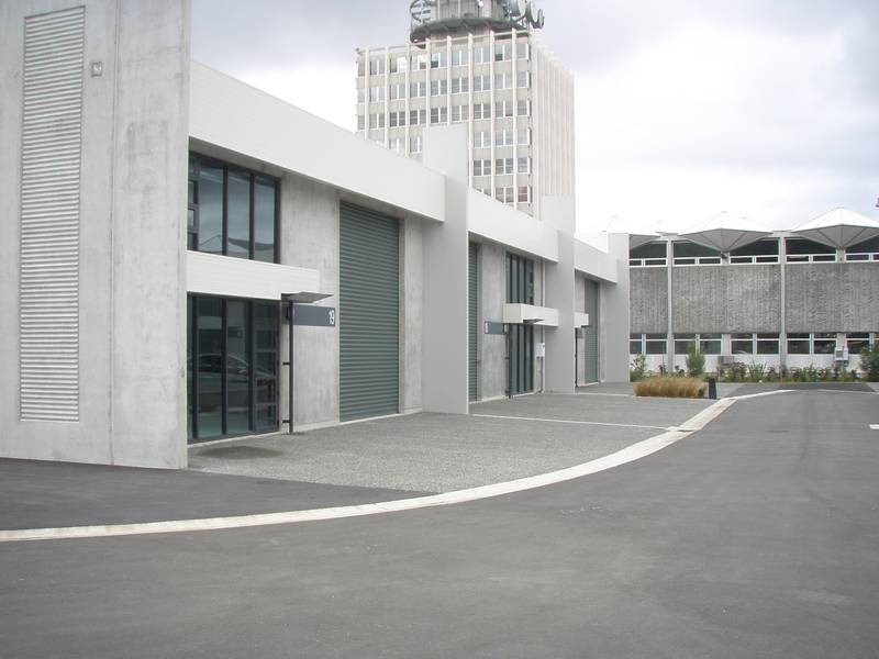 BRAND NEW WAREHOUSE / OFFICE / SHOWROOM UNITS 96m2 to 147m2 Picture 2