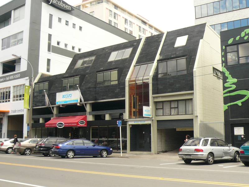 THORNDON OFFICE FLOOR WITH CARPARKING Picture 1