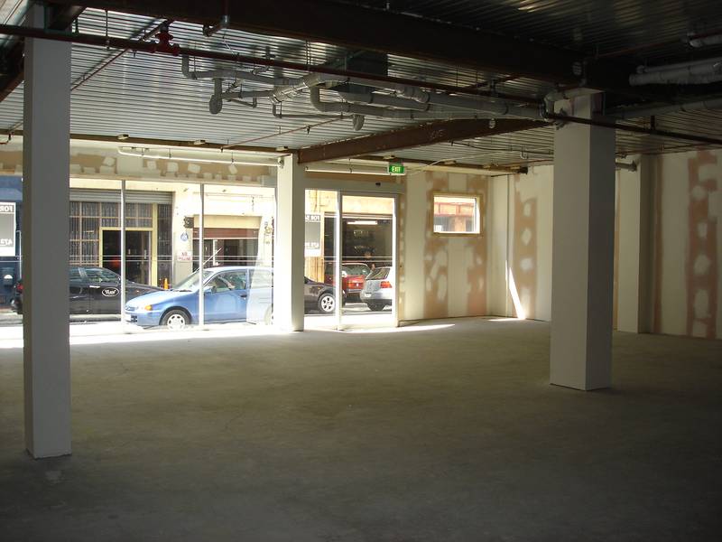 Ideal Cafe, Restaurant or Showroom Unit Picture 3