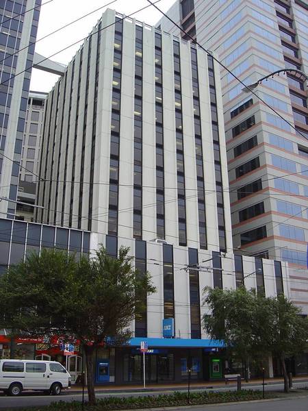 OFFICE PREMISES CLOSE TO PARLIAMENT Picture 1