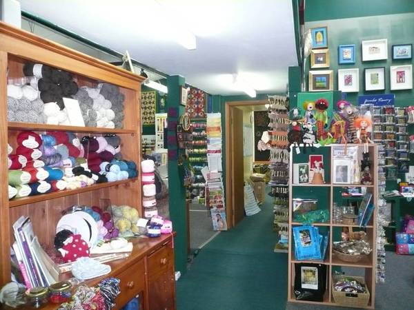 160m2 RETAIL WITH GREAT VISIBILITY AND COURTYARD AT FRONT Picture 3