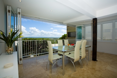 A little Luxury With Magical Noosa River Views Picture 3