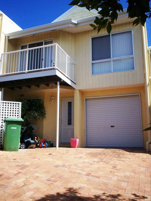 Perfect townhouse Picture 1