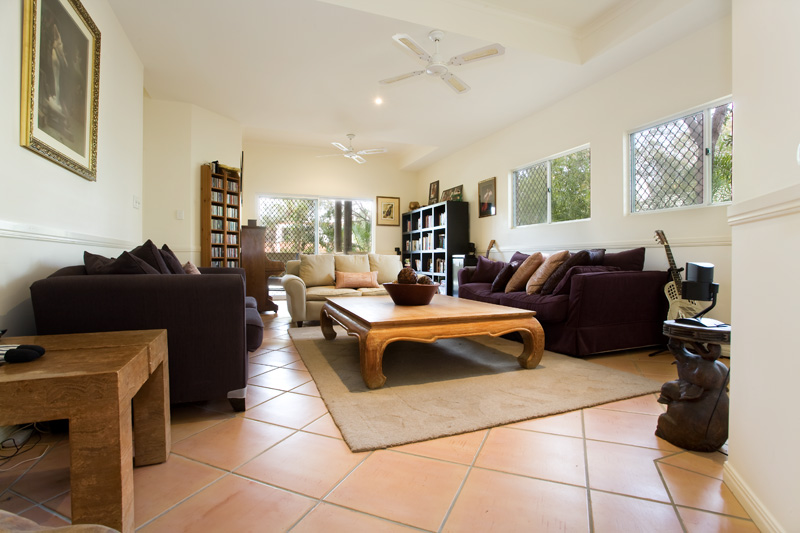 Spacious & positioned perfectly in Sunshine Beach Picture 2