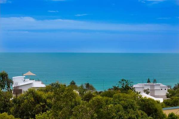 Penthouse Style Apartment - Private Roof Terrace - Sensational Ocean Views Picture 1