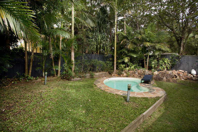 Price Reduction - Best Value in Sunshine Beach for Cute Cottage Picture