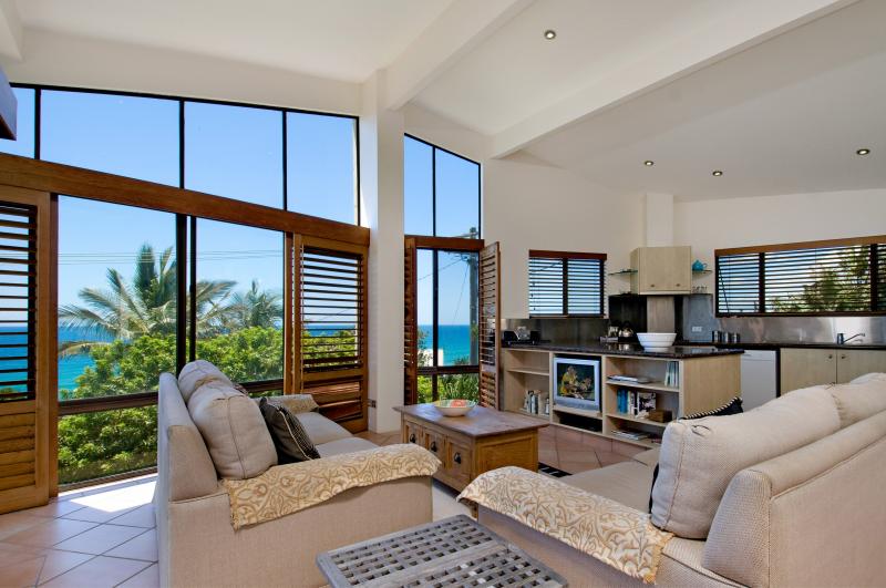 Great location to Beach Picture 1