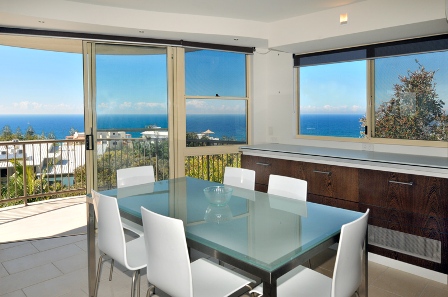 Private Roof Top with Stunning Ocean Views Picture 3