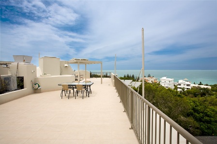 Private Roof Top with Stunning Ocean Views Picture 1