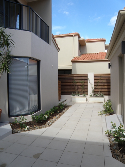 Brand new stylish home in Noosa Springs!! Picture 2