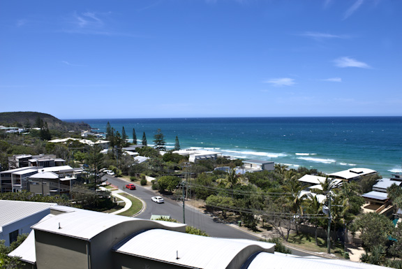 VOGUE PRESENTATION WITH SUNSHINE BEACH VIRTUALLY AT YOUR DOORSTEP! Picture 1