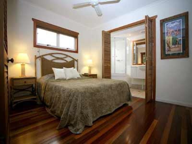 NOOSA HEADS/NOOSAVILLE 4.5 STAR TROPICAL RESORT $910 PW Picture 3