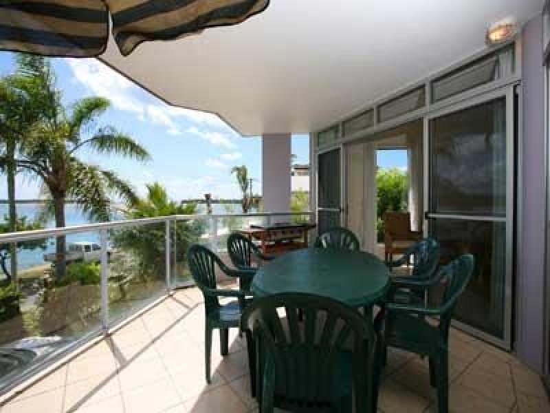 U3 Noosa Moorings - Quality Riverfront Unit Picture 3