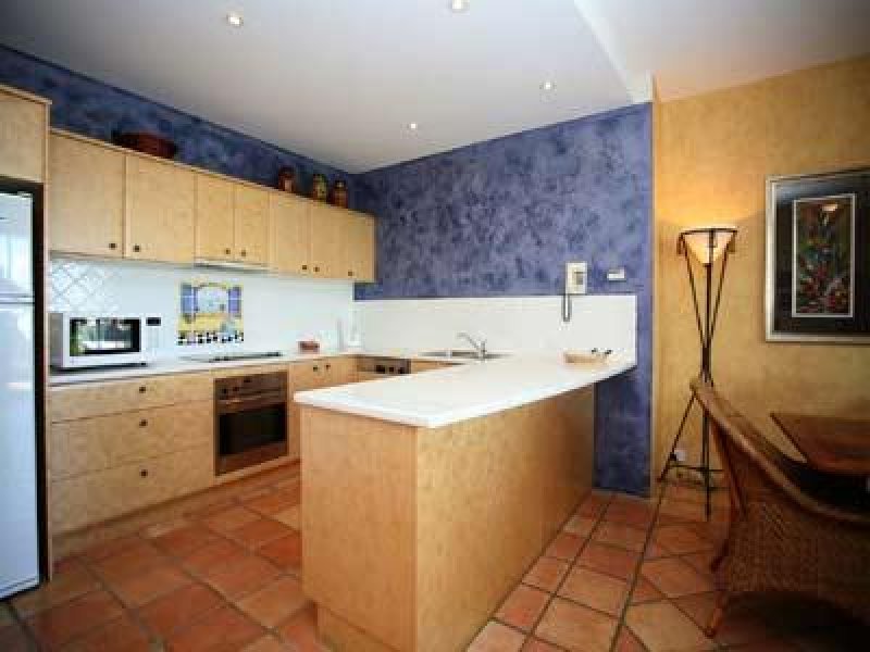 U1 Hilltop Villas - Sunshine Beach Central Picture 3