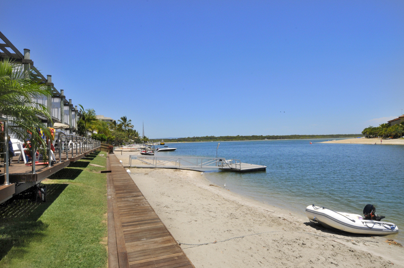 U1 Driftwood - Stunning River Views - North facing Picture 3