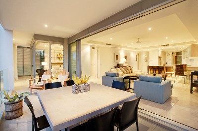 U2 Wai Coco - STUNNING RIVERFRONT APARTMENT Picture U2 Wai Coco - STUNNING RIVERFRONT APARTMENT Picture