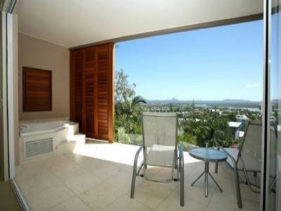 U2 Vue - TOP LEVEL PENTHOUSE - STUNNING VIEWS Picture U2 Vue - TOP LEVEL PENTHOUSE - STUNNING VIEWS Picture