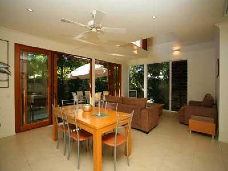 NOOSAVILLE LIVING Picture 3