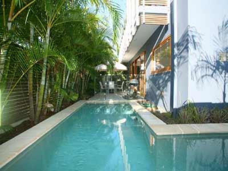 NOOSAVILLE LIVING Picture 1