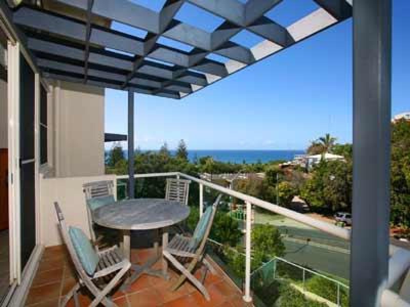 U8 Sempre with Village Atmosphere Picture 1