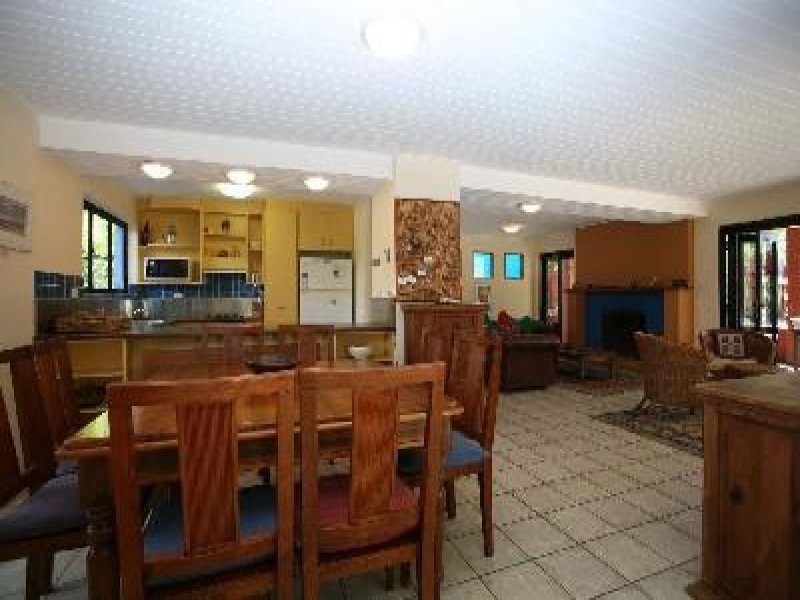 WALK TO BEACH Picture 3