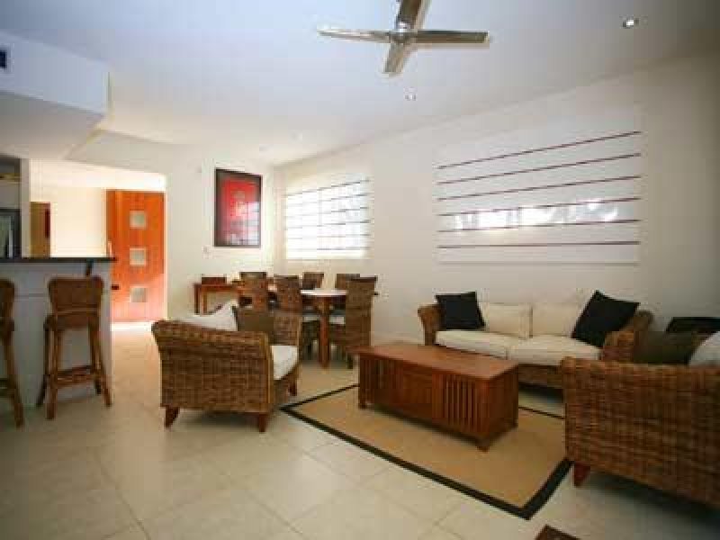 PRIVATE HIDEWAY Picture 3