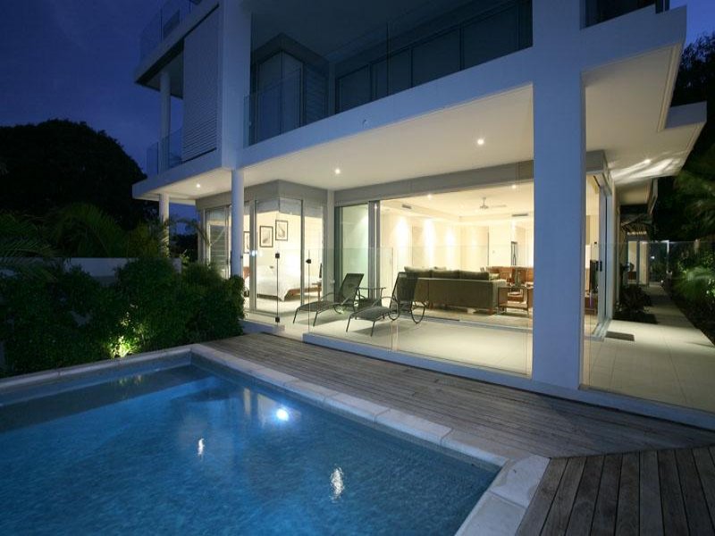 U1 Wai Coco - Stunning RIVERFRONT Picture 1