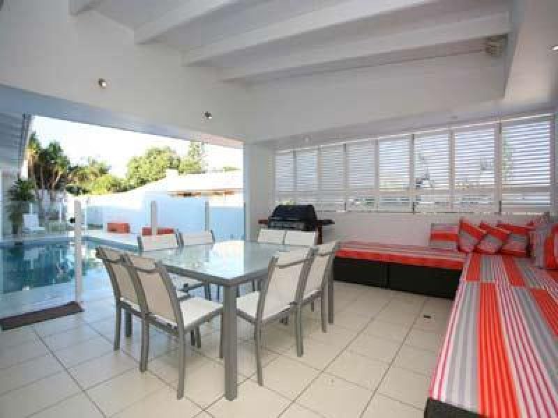 Stunning Beach House Picture 2