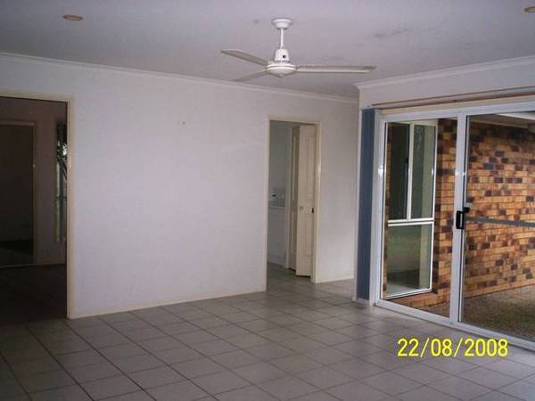 Backs onto Reserve Picture 3