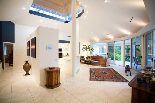 NOOSA'S NORTH SHORE - LUXURIOUSLY RICH LIFESTYLE Picture 2