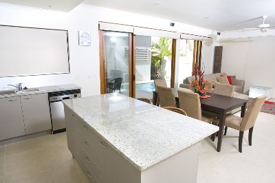 Walk to Noosaville River Front Picture 3