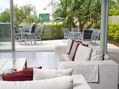 De Chirico - Stunning River Front Apartment Picture 2