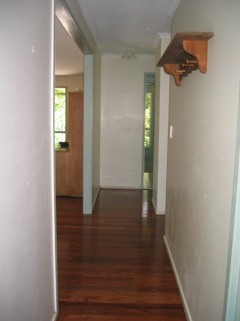 Beautiful Highset Queenslander on private acreage Picture 2